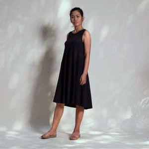 Dorsu | Ethical Cotton Basics | Sleeveless Swing Dress | Black